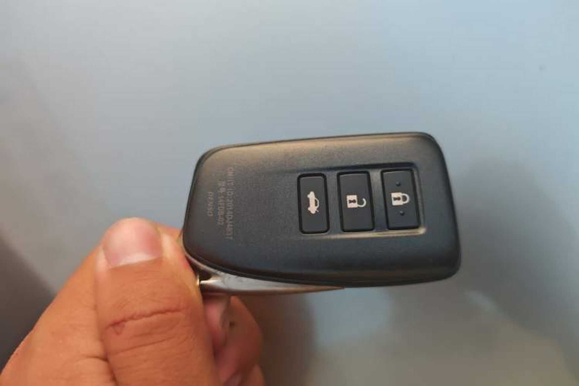 Used Lexus ES 2015 200 Comfort Edition Vehicle Key