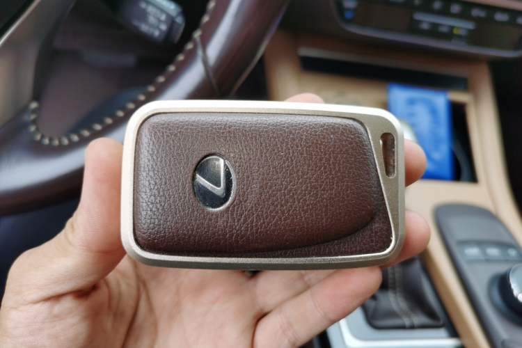 Used Lexus ES 2015 200 Elite Edition Vehicle Key