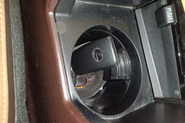 Used Lexus ES 2015 200 Comfort Edition Vehicle Key