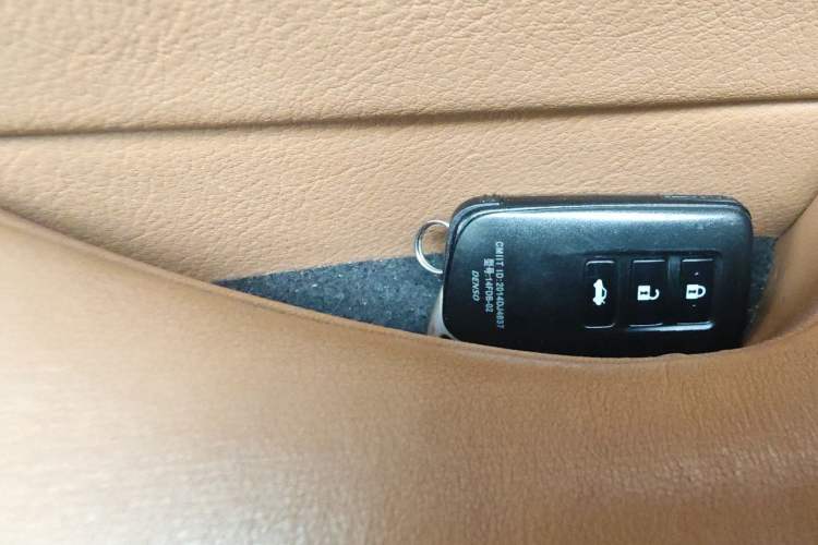 Used Lexus ES 2015 200 Comfort Edition Vehicle Key