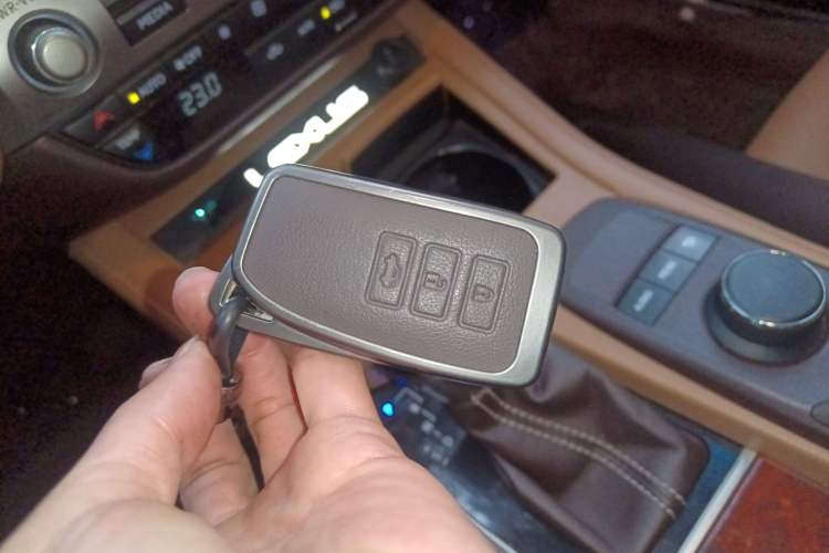 Used Lexus ES 2015 200 Elite Edition Vehicle Key