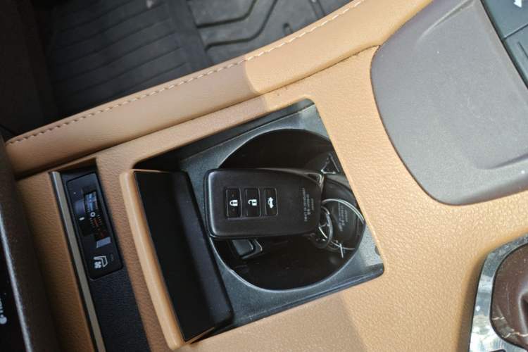 Used Lexus ES 2015 300h Luxury Edition Vehicle Key