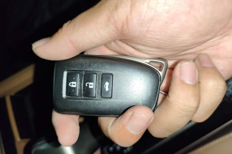 Used Lexus ES 2015 200 Comfort Edition Vehicle Key