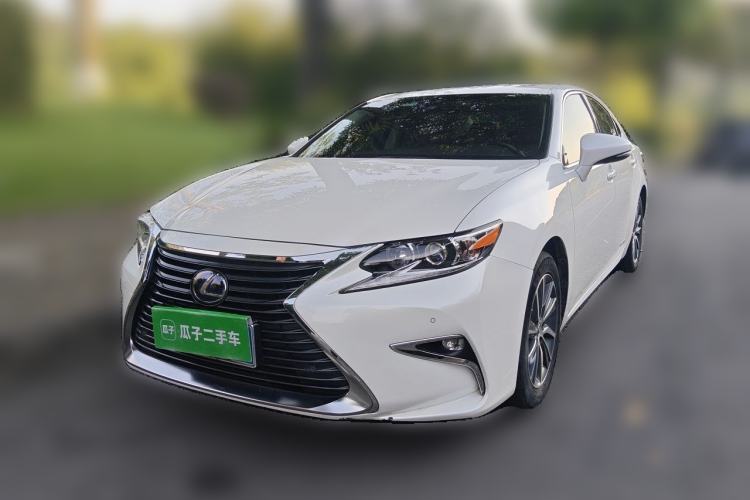 Used Lexus ES 2015 300h Comfort Edition Guazi used car, China used car export, Used car for sale, Used cars, Cheapest cars for sale