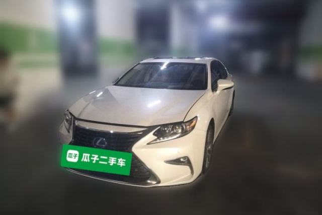 Used Lexus ES 2015 300h Comfort Edition