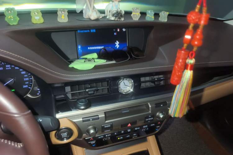Used Lexus ES 2015 200 Comfort Edition Audio And AC Panel