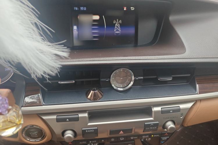 Used Lexus ES 2015 250 Elegant Edition Audio And AC Panel