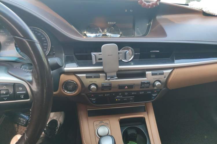 Used Lexus ES 2015 200 Elite Edition Audio And AC Panel