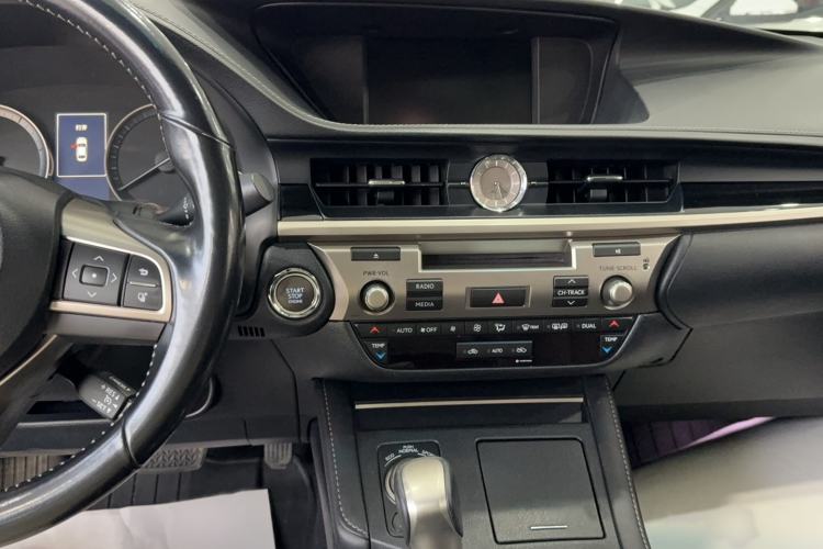 Used Lexus ES 2015 200 Elite Edition Audio And AC Panel