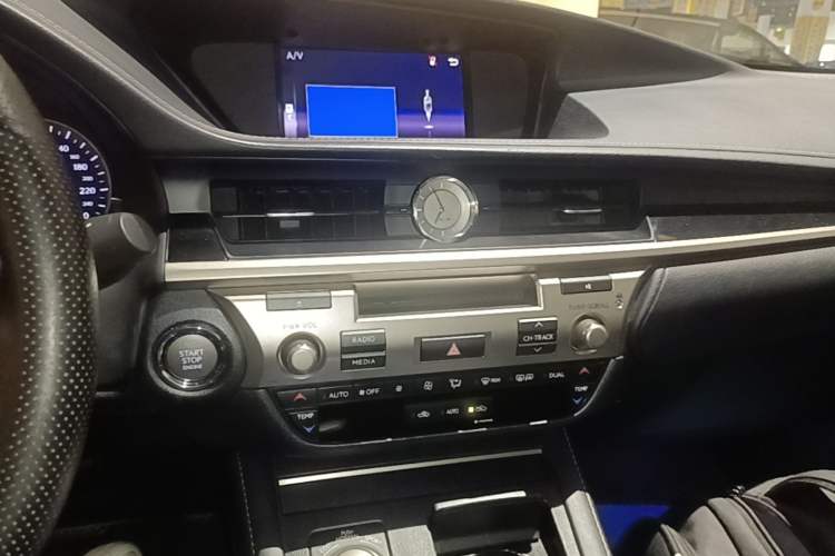 Used Lexus ES 2015 200 Elite Edition Audio And AC Panel