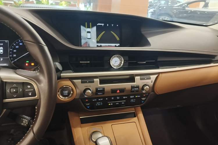 Used Lexus ES 2015 200 Elite Edition Audio And AC Panel