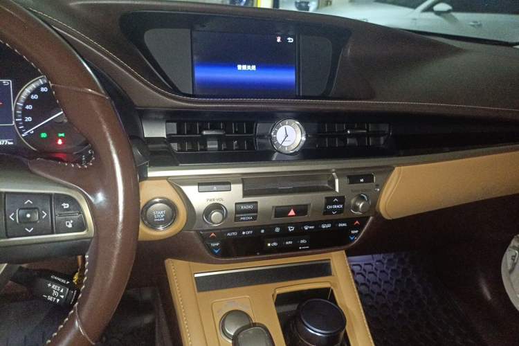Used Lexus ES 2015 200 Elite Edition Audio And AC Panel