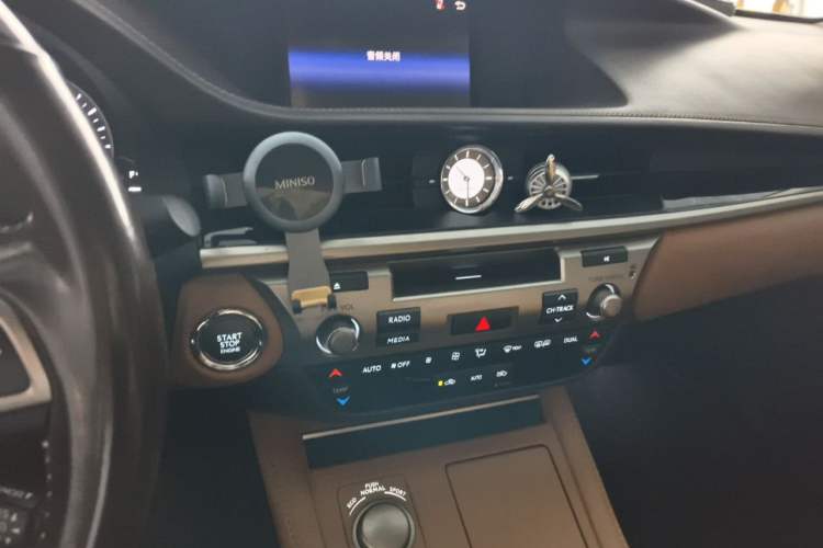 Used Lexus ES 2015 200 Elite Edition Audio And AC Panel
