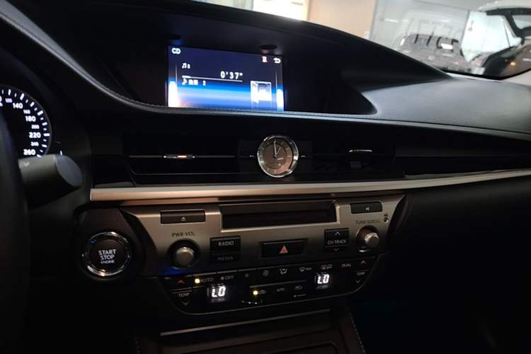 Used Lexus ES 2015 200 Elite Edition Audio And AC Panel