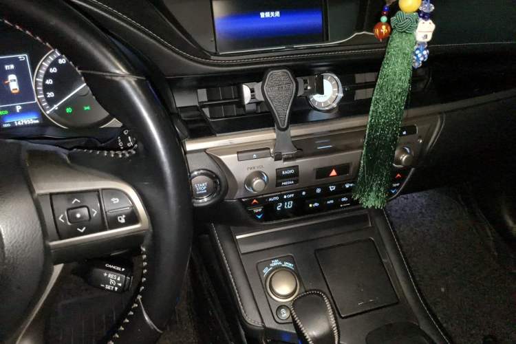Used Lexus ES 2015 200 Elite Edition Audio And AC Panel