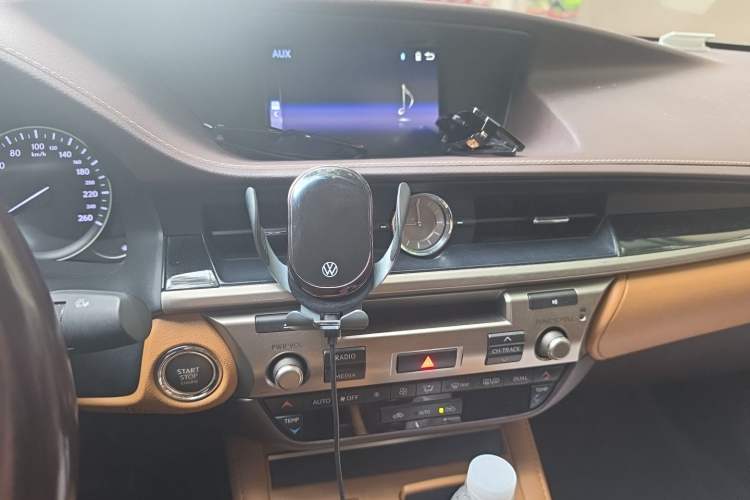 Used Lexus ES 2015 200 Comfort Edition Audio And AC Panel