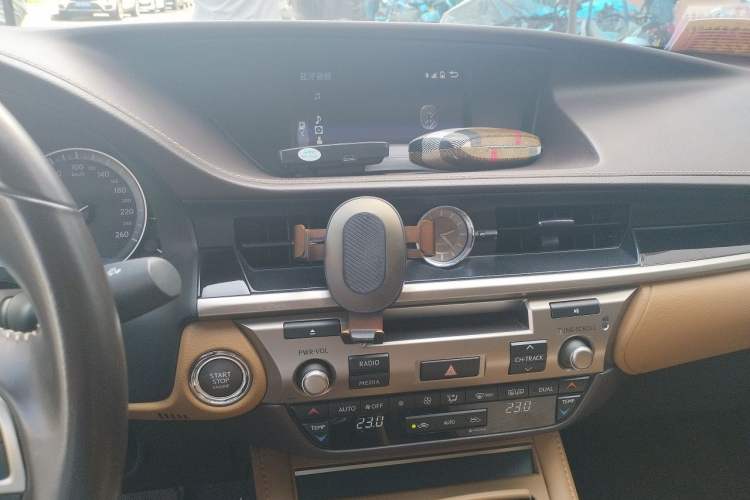 Used Lexus ES 2015 200 Elite Edition Audio And AC Panel