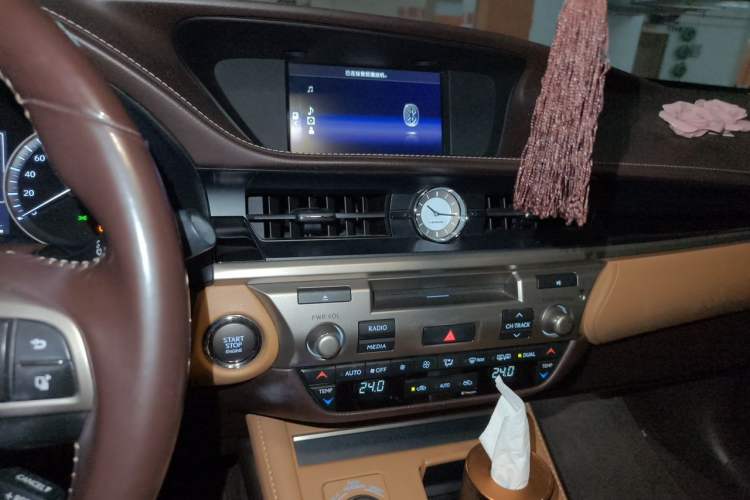 Used Lexus ES 2015 200 Elite Edition Audio And AC Panel