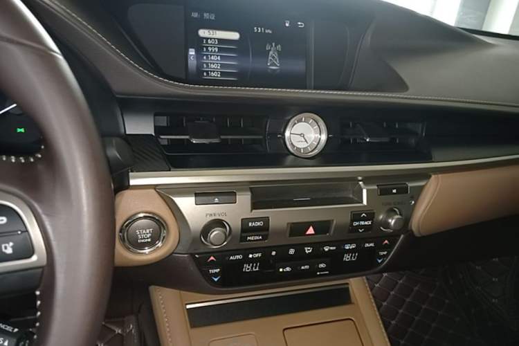 Used Lexus ES 2015 200 Elite Edition Audio And AC Panel