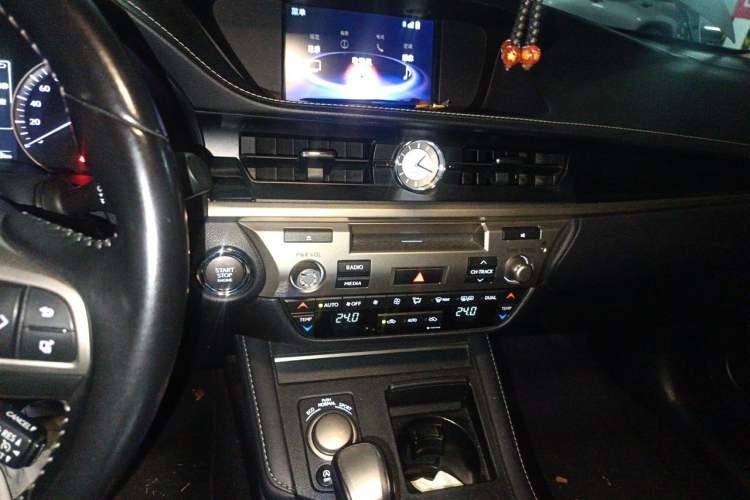 Used Lexus ES 2015 200 Elite Edition Audio And AC Panel