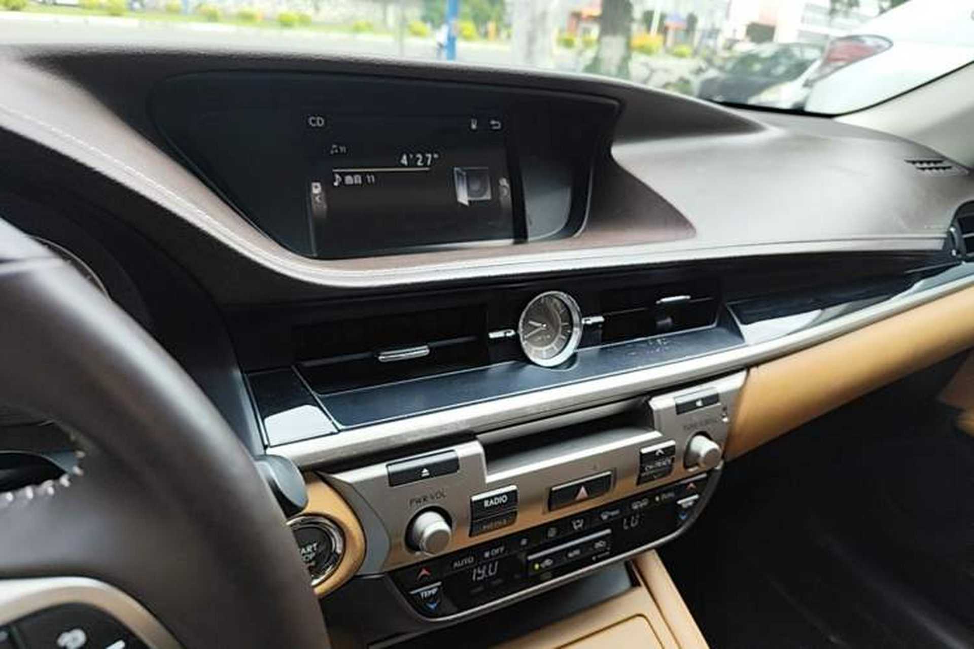 Used Lexus ES 2015 200 Elite Edition Audio And AC Panel
