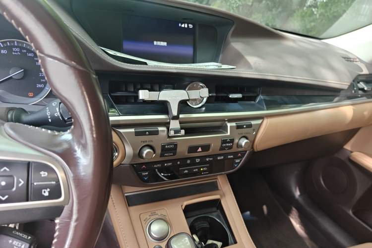 Used Lexus ES 2015 200 Elite Edition Audio And AC Panel