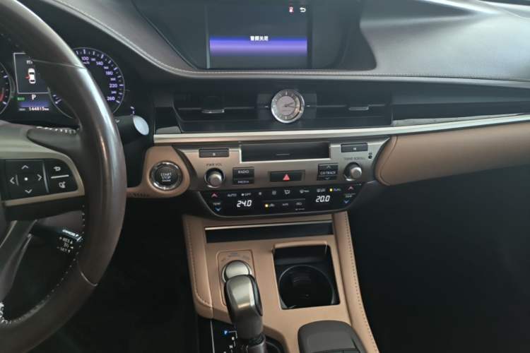 Used Lexus ES 2015 200 Elite Edition Audio And AC Panel