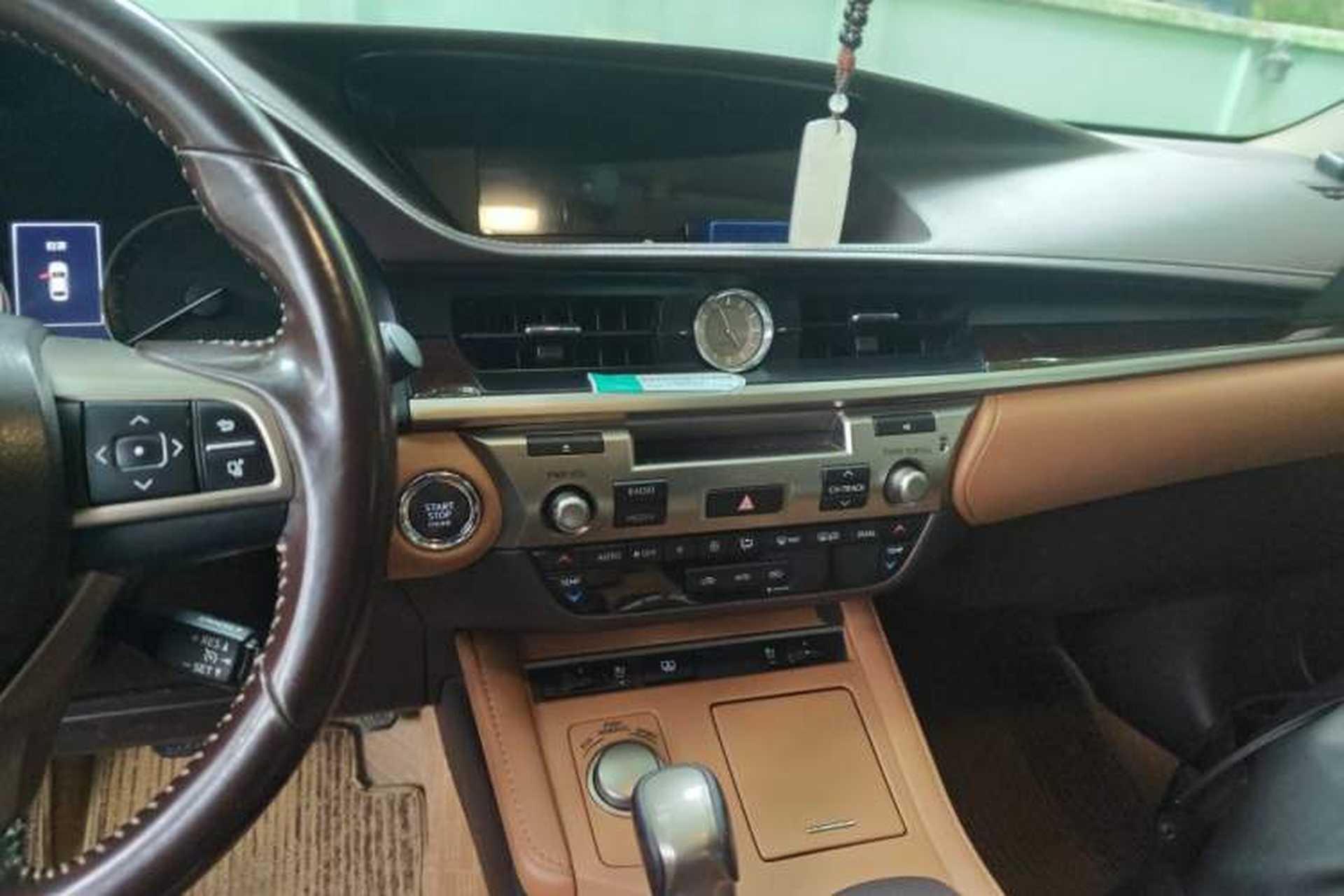Used Lexus ES 2015 250 Elegant Edition Audio And AC Panel