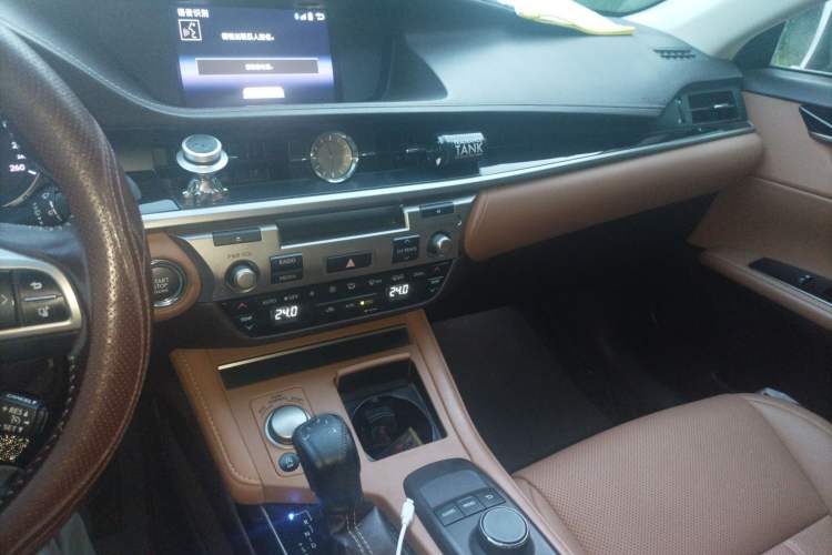 Used Lexus ES 2015 200 Elite Edition Audio And AC Panel