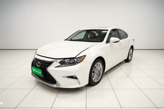Używany Lexus ES 2015 200 Elite Edition