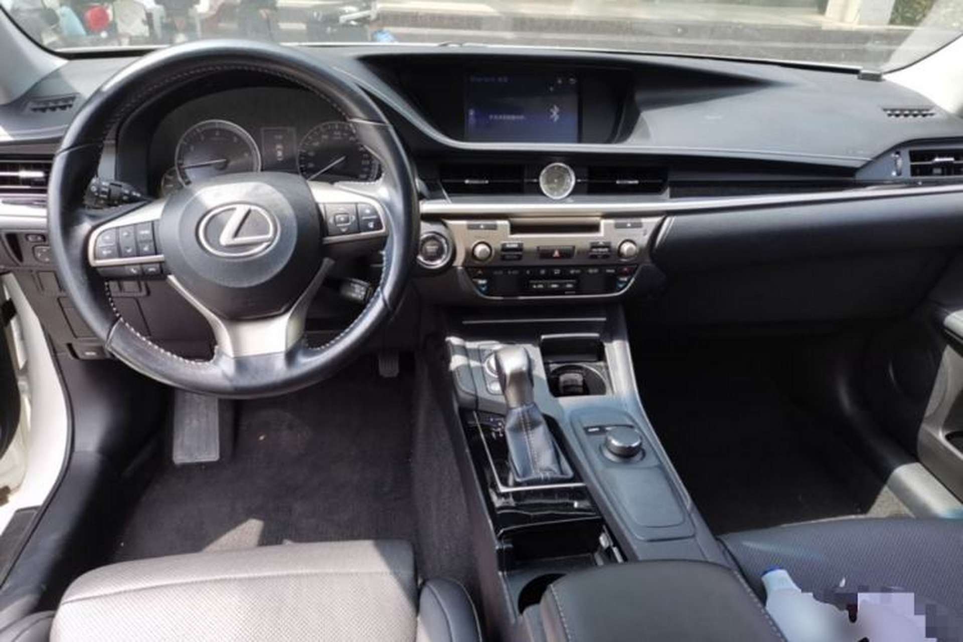 Used Lexus ES 2015 200 Elite Edition Center Console
