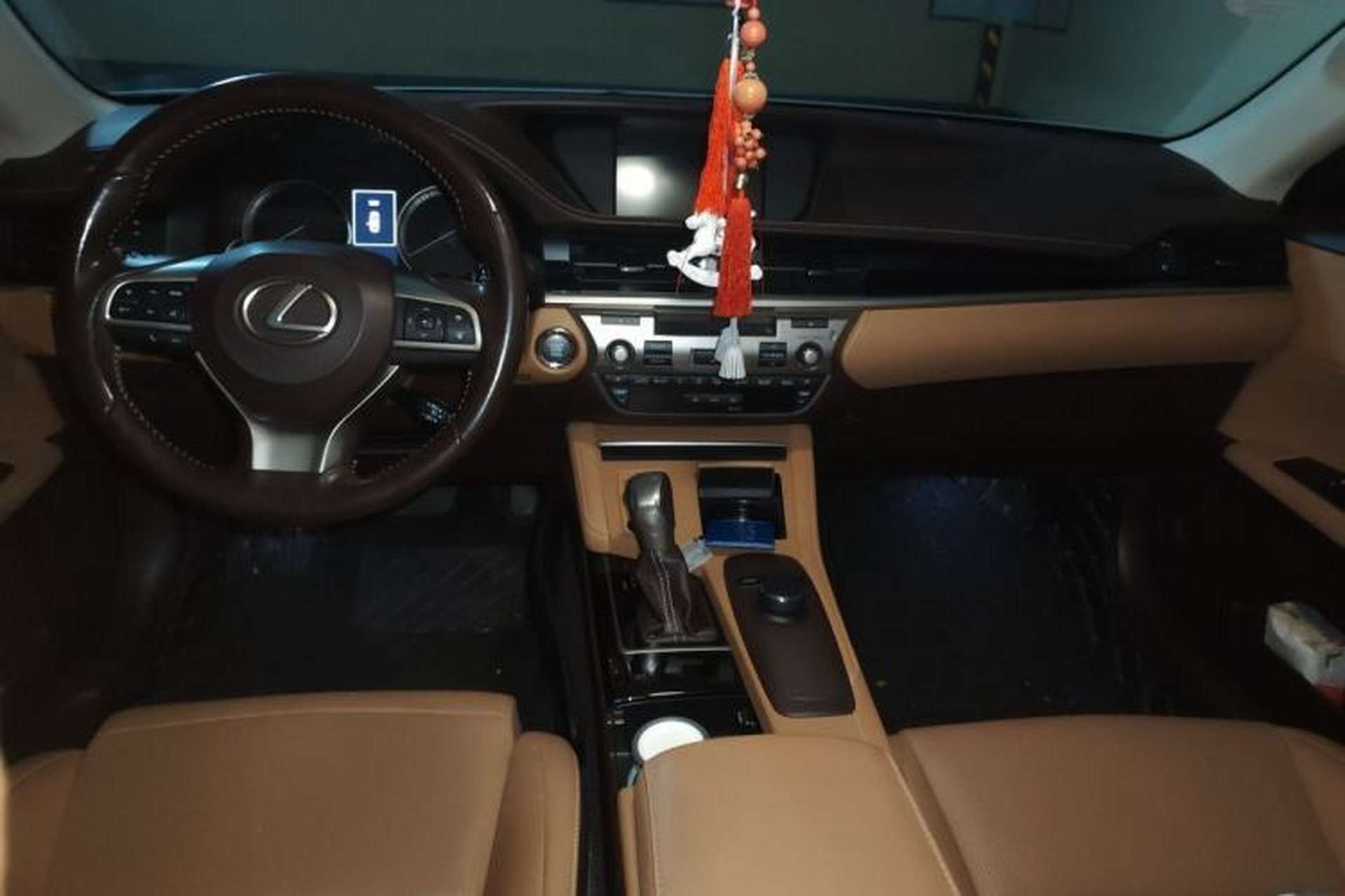 Used Lexus ES 2015 200 Elite Edition Center Console