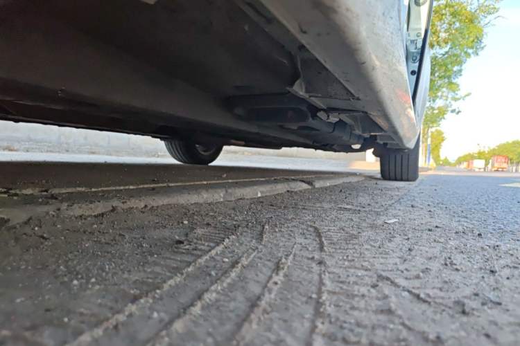 Used Lexus ES 2015 300h Comfort Edition Chassis Front Left