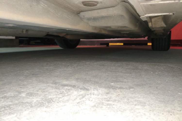 Used Lexus ES 2015 300h Comfort Edition Chassis Front Left