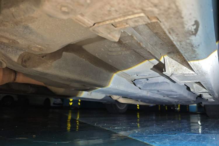 Used Lexus ES 2015 300h Comfort Edition Chassis Front Left