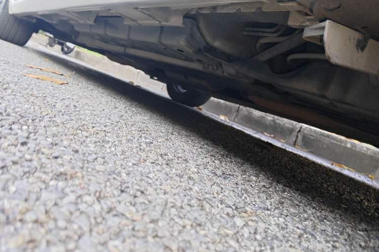 Used Lexus ES 2015 300h Comfort Edition Chassis Rear Left