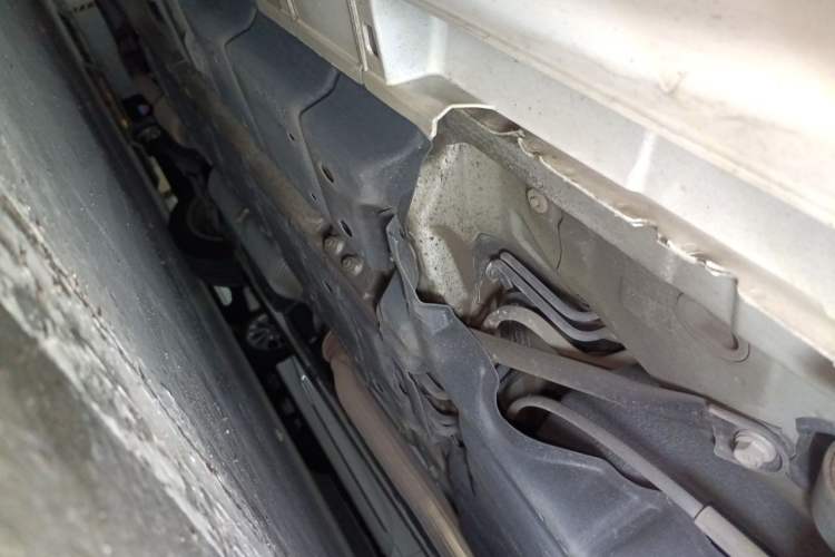 Used Lexus ES 2015 300h Comfort Edition Chassis Rear Left