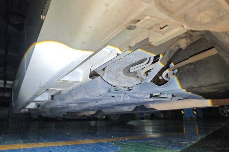 Used Lexus ES 2015 300h Comfort Edition Chassis Rear Left