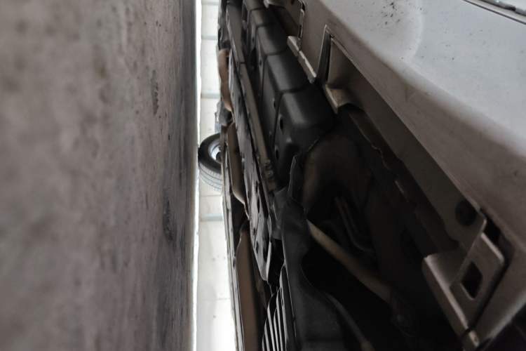 Used Lexus ES 2015 300h Comfort Edition Chassis Rear Left