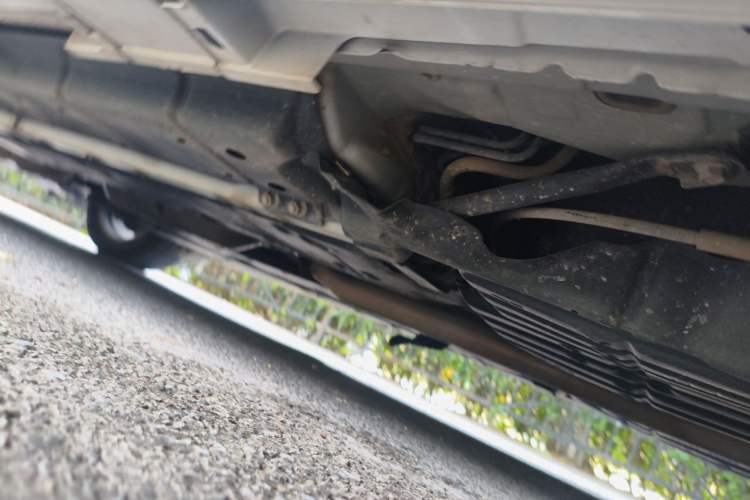 Used Lexus ES 2015 300h Comfort Edition Chassis Rear Left
