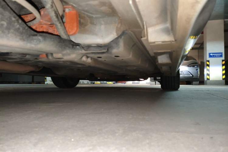 Used Lexus ES 2015 300h Comfort Edition Chassis Rear Right