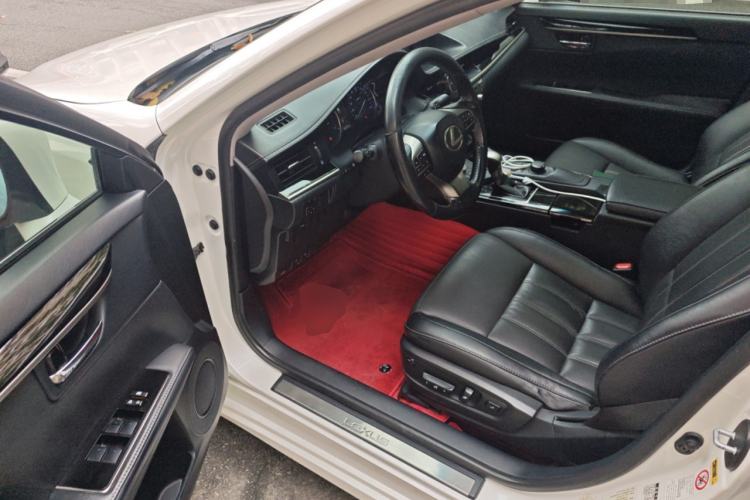 Used Lexus ES 2015 200 Elite Edition Driver Seat