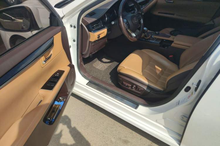 Used Lexus ES 2015 200 Elite Edition Driver Seat