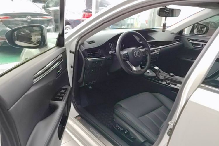 Used Lexus ES 2015 200 Elite Edition Driver Seat