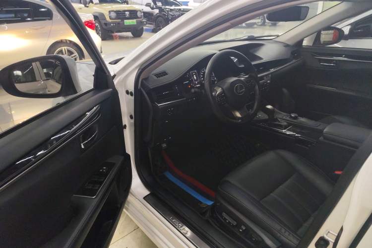Used Lexus ES 2015 200 Elite Edition Driver Seat