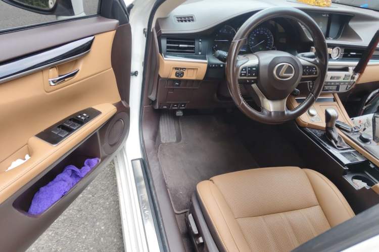 Used Lexus ES 2015 200 Elite Edition Driver Seat
