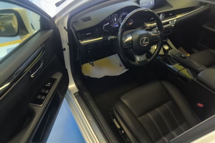 Used Lexus ES 2015 200 Elite Edition Driver Seat