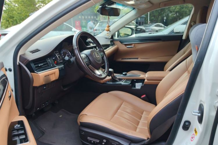 Used Lexus ES 2015 200 Elite Edition Driver Seat