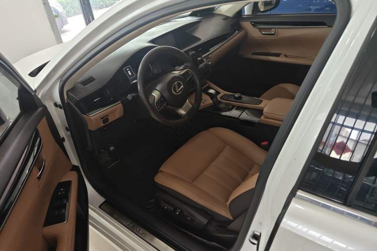 Used Lexus ES 2015 200 Elite Edition Driver Seat