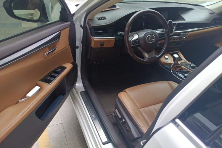 Used Lexus ES 2015 200 Elite Edition Driver Seat